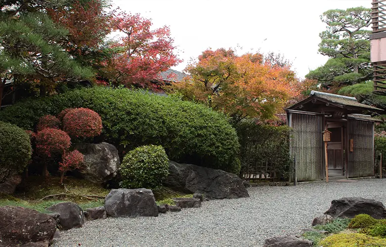 宇治市営茶室「対鳳庵」